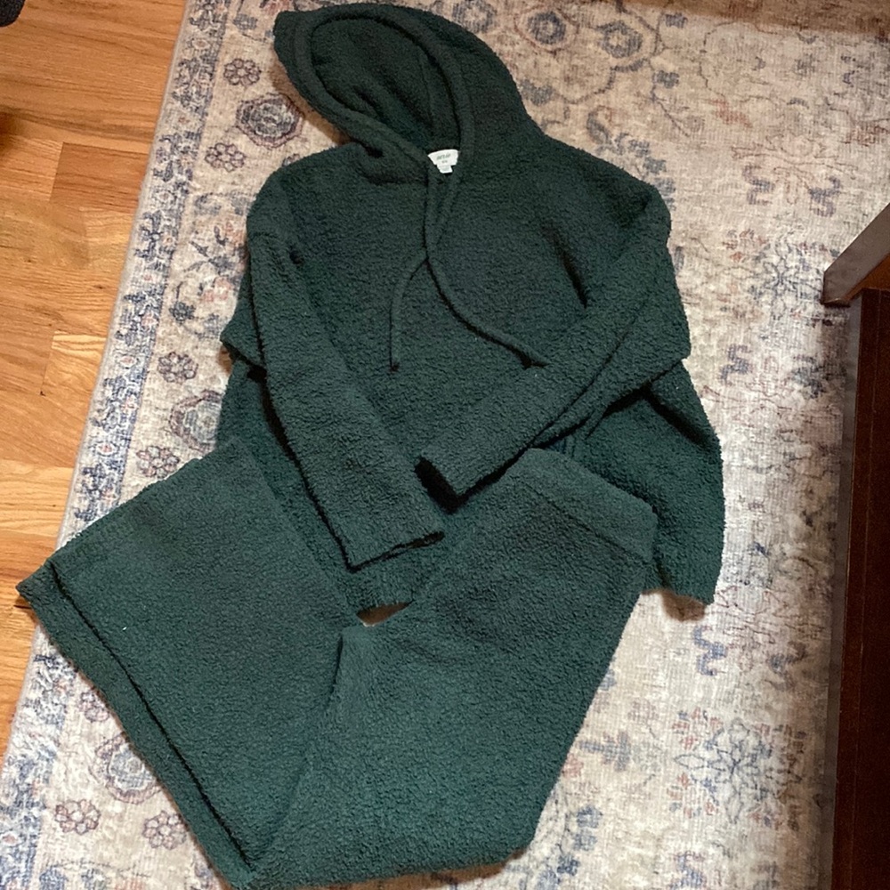 Aerie Marshmellow Pullover & pant set